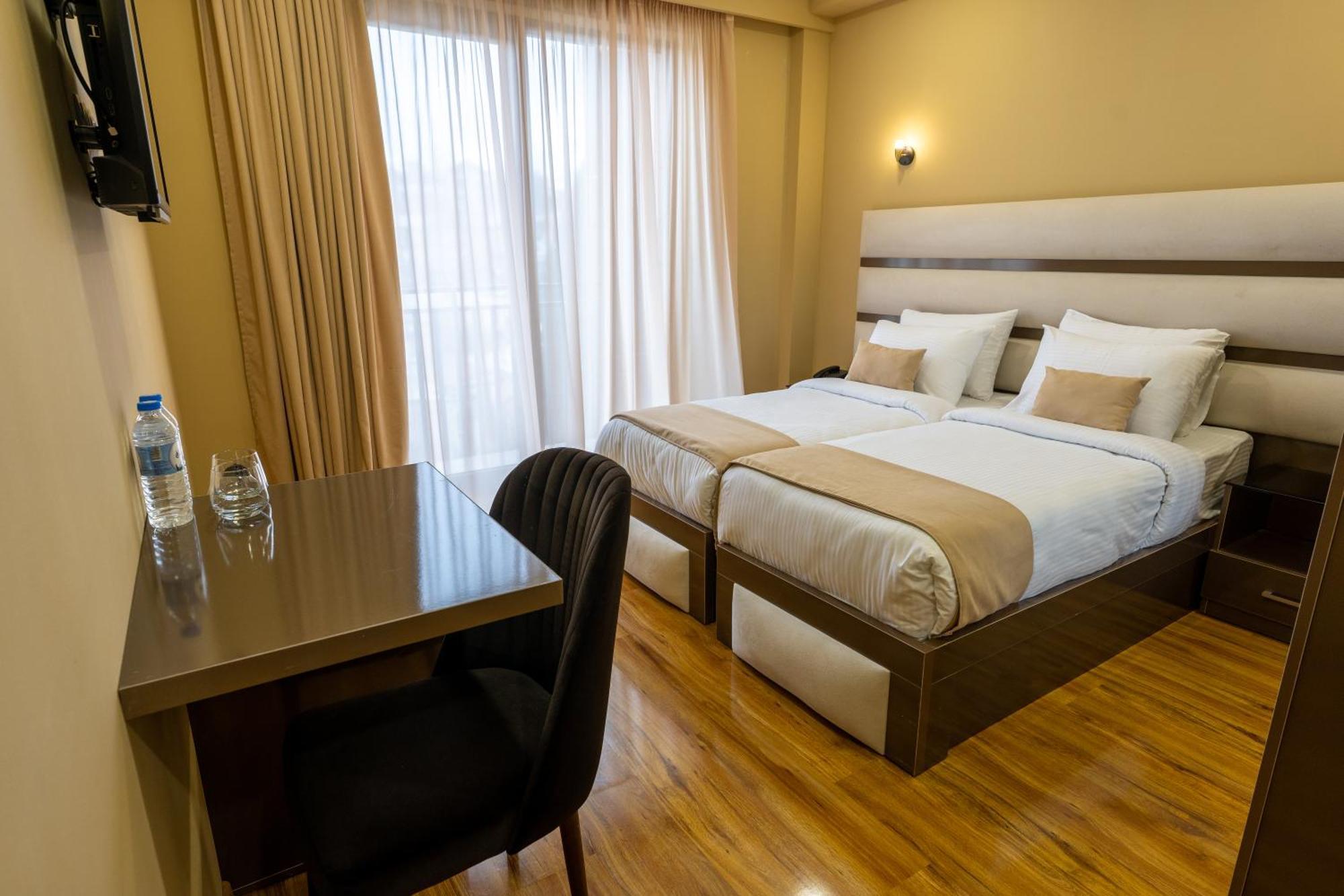 Hotel Residence Plaza Tbilisi Room photo